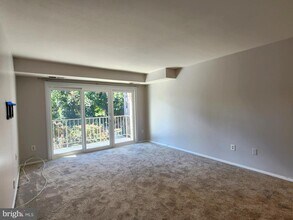 11915 Parklawn Dr in North Bethesda, MD - Building Photo - Building Photo