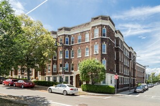 1625 Commonwealth Ave, Unit 22 in Boston, MA - Building Photo - Building Photo