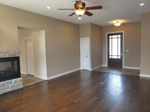 5204 Steeplechase Dr in Columbia, MO - Building Photo - Building Photo