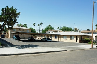 2816 E Hammond Ave in Fresno, CA - Building Photo - Building Photo