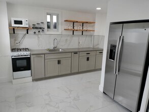 10450 SW 149th Terrace in Miami, FL - Building Photo - Building Photo