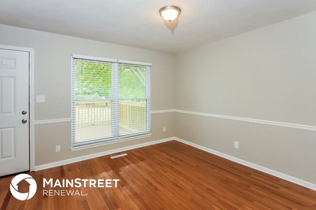 8425 N Chatham Ave in Kansas City, MO - Foto de edificio - Building Photo