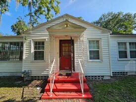 1822 NW 6th Ave in Gainesville, FL - Building Photo