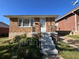 1509 Collins Ave in Richmond Heights, MO - Building Photo