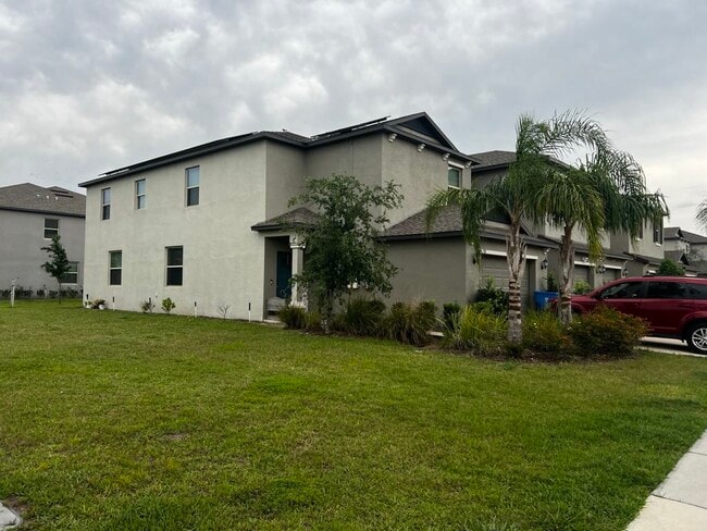 property at 718 Royal Empress Dr