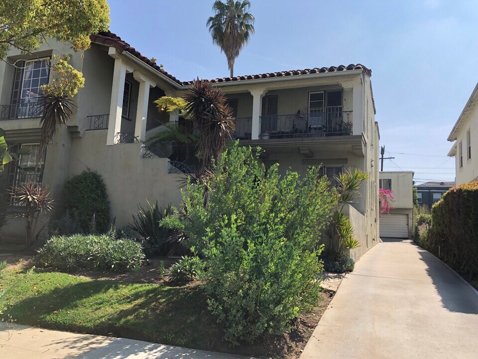 1154 S Spaulding Ave in Los Angeles, CA - Building Photo