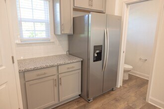 1810 Matthews-Mint Hill Rd in Matthews, NC - Building Photo - Building Photo