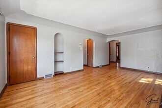 5076 Chalmers St in Detroit, MI - Building Photo - Building Photo