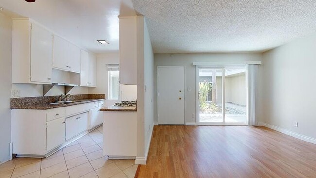 2611 Ocean Ave in Los Angeles, CA - Building Photo - Building Photo