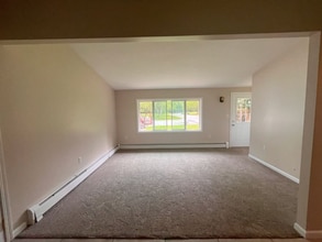 157 N Bobber Ln in Warsaw, IN - Building Photo - Building Photo