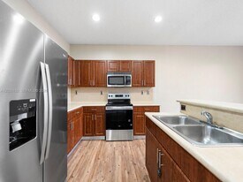 1049 NE 42nd Pl in Homestead, FL - Building Photo