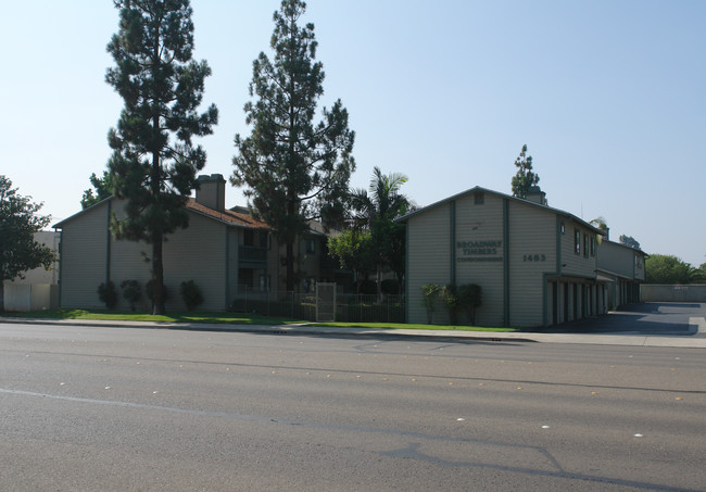 1483 Broadway in El Cajon, CA - Foto de edificio - Building Photo