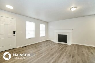 7287 Candlestone Dr in Reynoldsburg, OH - Foto de edificio - Building Photo