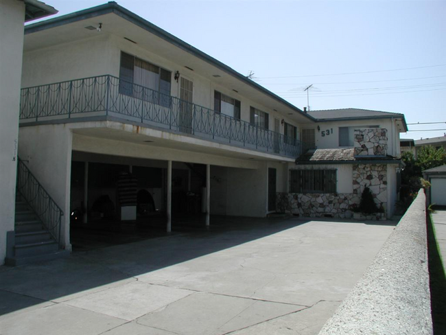 531 S Flower St in Inglewood, CA - Building Photo - Building Photo