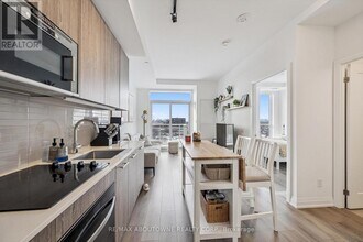 286 Main St in Toronto, ON - Building Photo - Building Photo