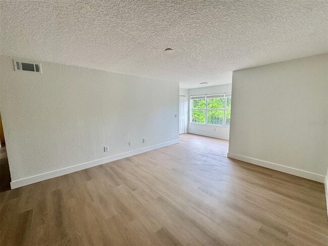 5144 Conroy Rd in Orlando, FL - Building Photo - Building Photo