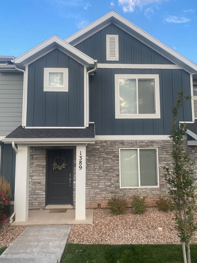 property at 1389 Harvest Vw Dr