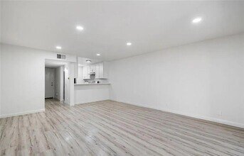 26 Tangelo in Irvine, CA - Building Photo - Building Photo