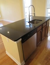 10 Jay St, Unit 2 in Somerville, MA - Building Photo - Building Photo