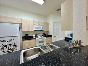 2300 Silver Palm Dr in Kissimmee, FL - Building Photo - Building Photo