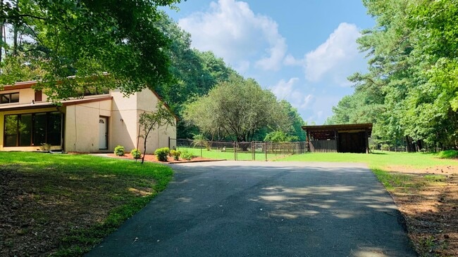 property at 4315 Etta Rd