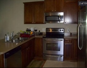 16720 50th Ct N in Minneapolis, MN - Building Photo - Building Photo