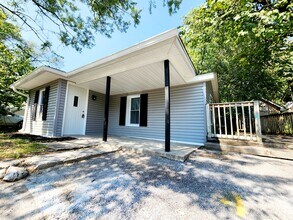 213 Starlight Dr in Clarksville, IN - Building Photo - Building Photo