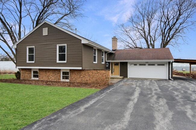 property at 1070 Center Dr