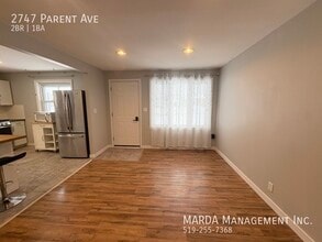 2747 Parent Ave in Windsor, ON - Building Photo - Building Photo