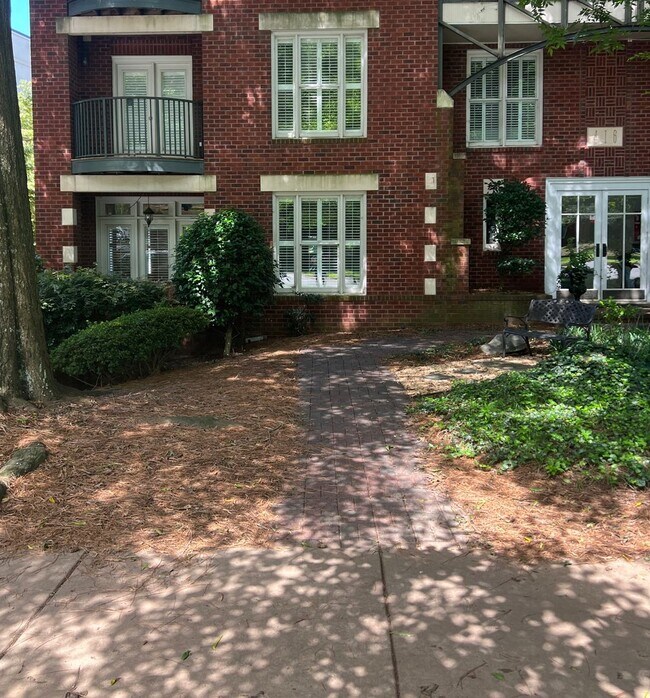416 Queens Rd in Charlotte, NC - Building Photo - Building Photo