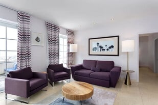956 Washington Ave in Miami Beach, FL - Building Photo