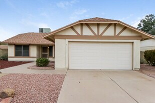 12415 S Ki Dr in Phoenix, AZ - Building Photo