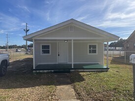 3015 Melody Ln in Pensacola, FL - Building Photo