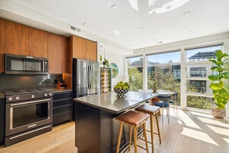 1795 Lanier Pl NW, Unit Unit 5 w Pvt Roof Parking in Washington, DC - Building Photo - Building Photo