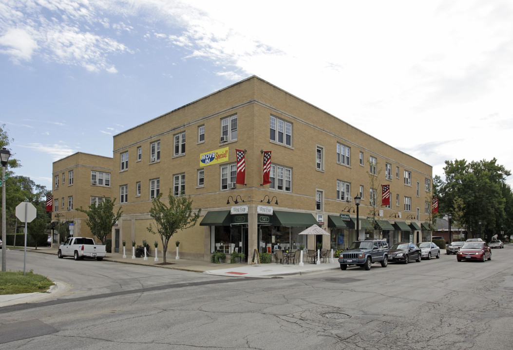 Spring Road Apartments in Elmhurst, IL - Building Photo