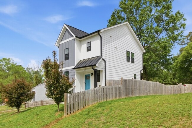 413 Cecil St in Durham, NC - Building Photo - Building Photo