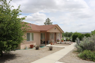 Deer Hollow Senior Apartments in Bloomfield, NM - Building Photo - Building Photo