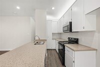 8207 Sandra St photo'