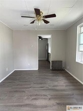 67 Foyer St in Edison, NJ - Foto de edificio - Building Photo