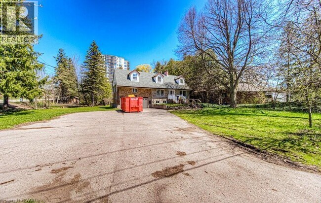 74 McDougall Rd in Waterloo, ON - Building Photo - Building Photo