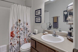 Sugarberry Apartments in Tulsa, OK - Building Photo - Interior Photo