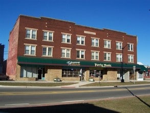 209-219 E Main St in Benton Harbor, MI - Building Photo - Building Photo