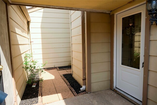 14209 Briarsage Ct in Houston, TX - Building Photo - Building Photo