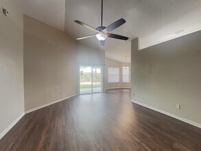 1416 Wakefield Dr in Brandon, FL - Building Photo - Building Photo