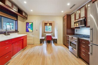 521 NE 74th St in Miami, FL - Building Photo - Building Photo