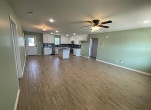 109 Spruce Tree Ct in Poolville, TX - Building Photo - Building Photo