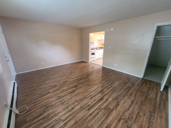 property at 1329 N Linden St