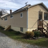 164 Main St in Imperial, PA - Building Photo