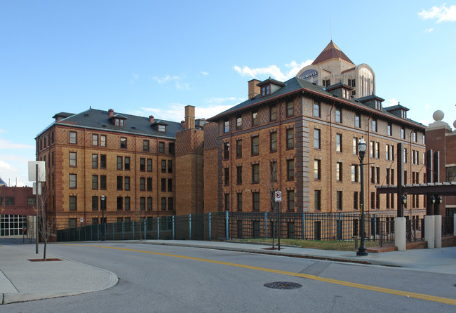 The Crossings in Roanoke, VA - Foto de edificio - Building Photo