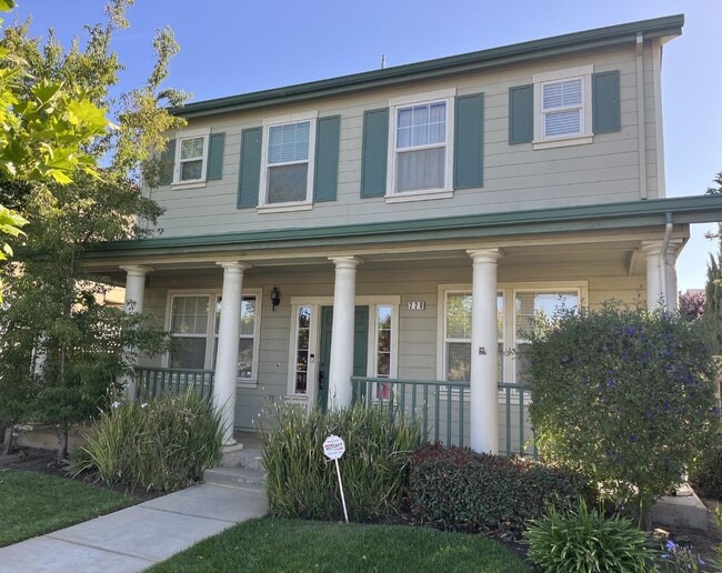 property at 220 Alves Ln